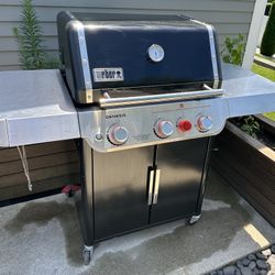 Weber Genesis E-325 Natural gas grill