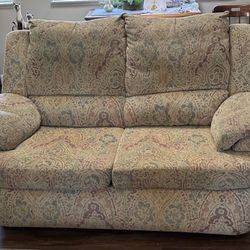 Loveseat Couch/Sofa