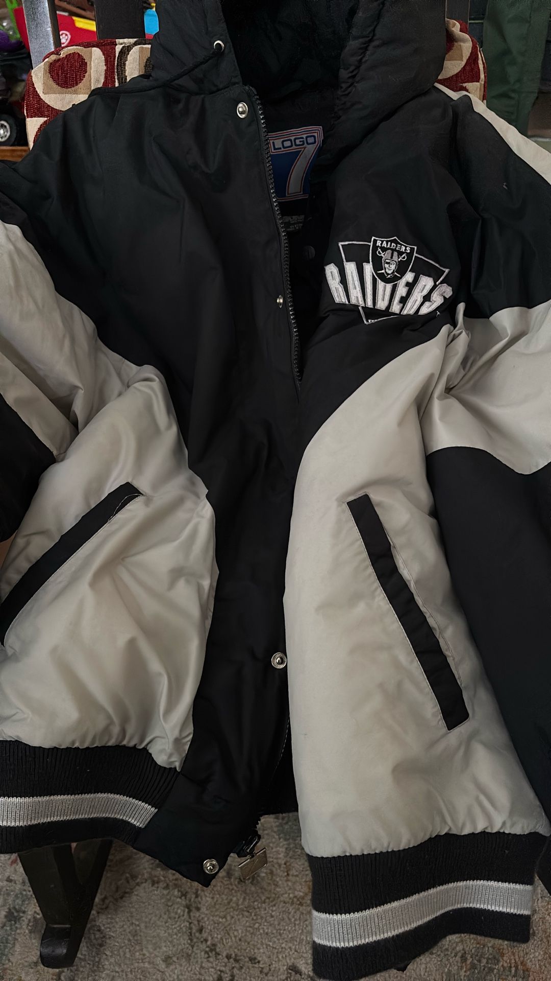 Raiders Puff Jacket Large