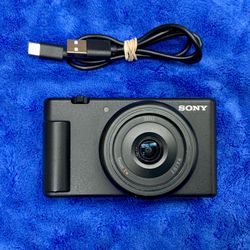 Sony ZV-1F 20.1 Megapixel MP 2.0 Zoom Lens 4k Video Flip Screen Compact Vlogging Digital Camera Cam Photo Photography Record Outdoors Hobby 