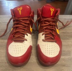 Kobe IV USC
