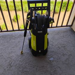 SunJoe Pressure Washer  2030 psi