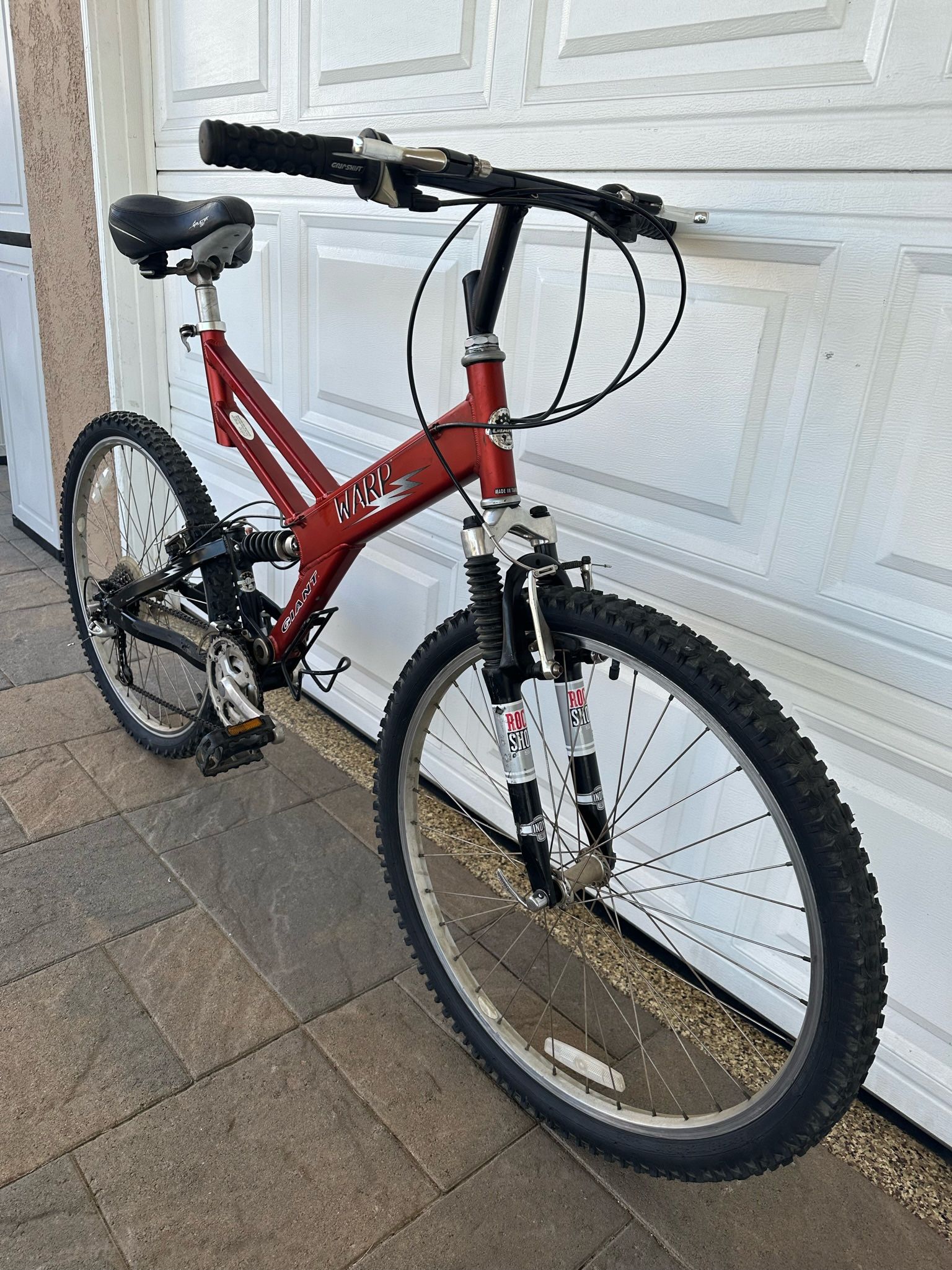 Giant Warp Full Suspension Mountain Bike Shimano STX 21 Speed Aluminum Rock Shox super lightweight new tires Ready to ride Fully tuned up and ready t for Sale in Anaheim CA OfferUp