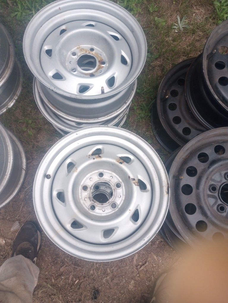 5 Lug Wheels