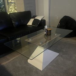 Upscale Glass & Wood + White Ceramic Coffee Table