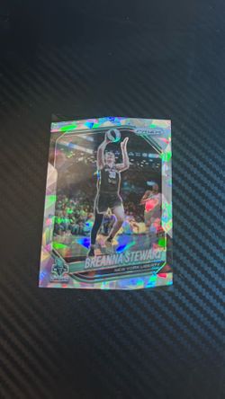 2025 WNBA Prizm Breanna Stewart Card