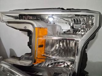 2018-2020 Ford F150 OEM Halogen Headlights - Pair (Driver & Passenger)