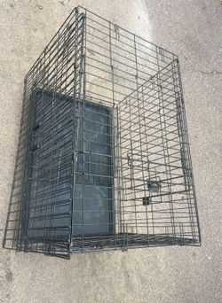 Metal wire dog kennel