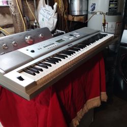 Piano Yamaha Buenas Condiciones,$150