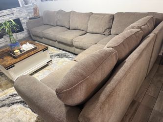 Sectional set