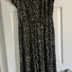 Tommy Bahama Women’s Jumpsuit- Size Medium 