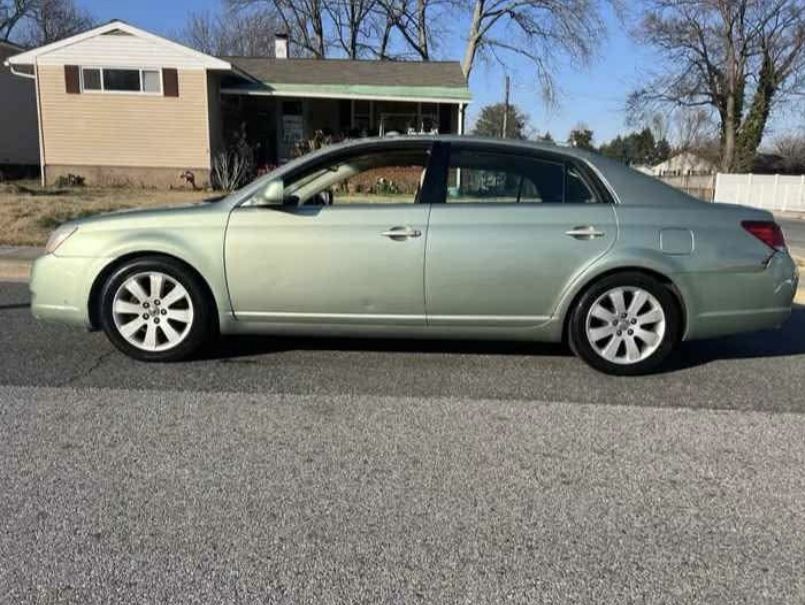 2005 Toyota Avalon
