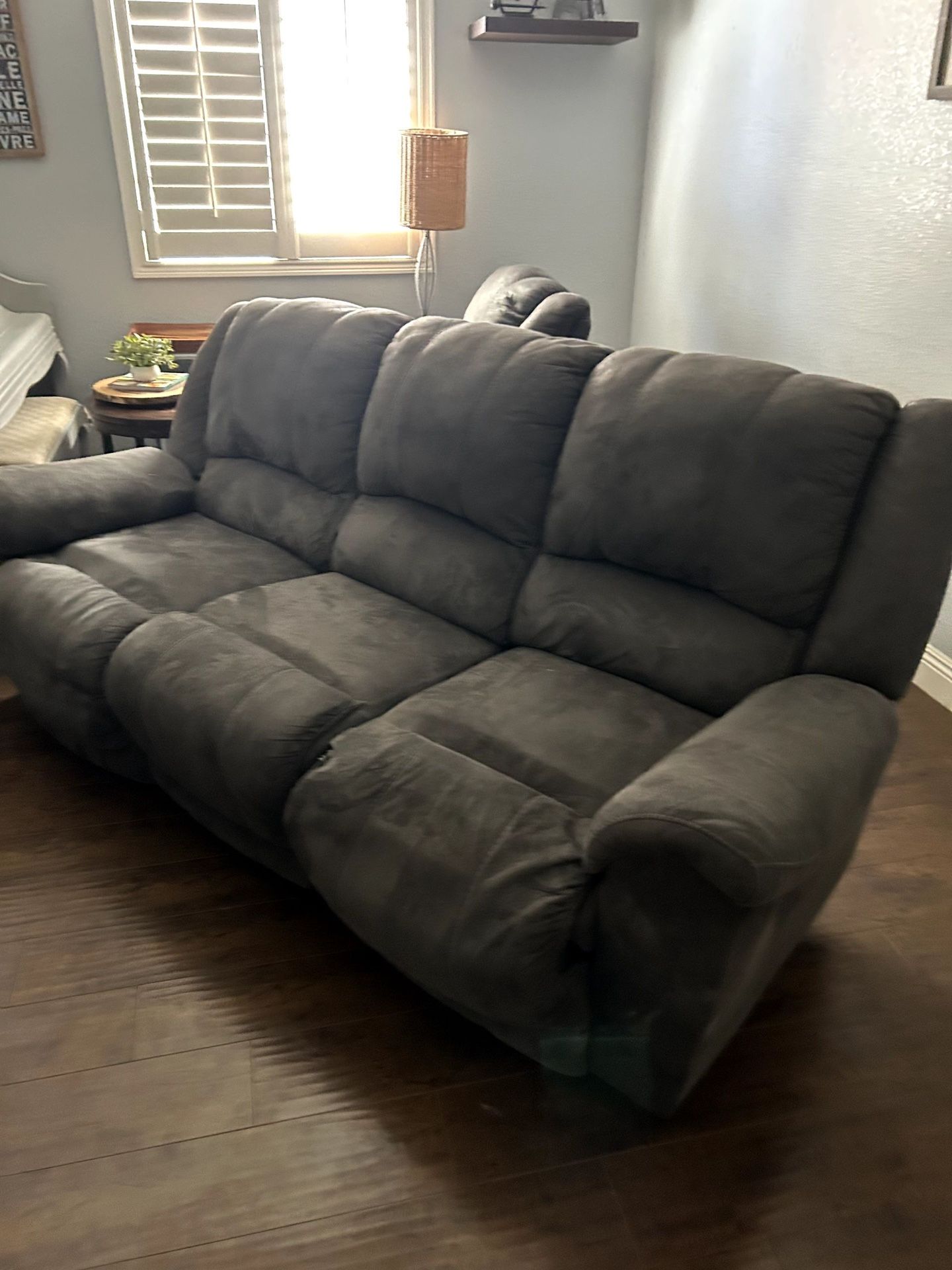 Used Recliner Couches In Great Conditions!
