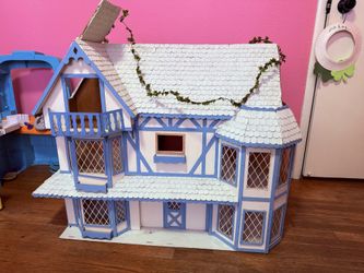 Beautiful Doll House