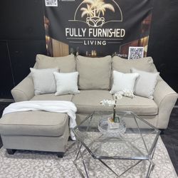 Sectional/couch/sofa,87x60, light grey, reversible chaise, delivery available 🚚 