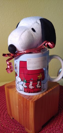 PEANUTS SNOOPY PLUSH & MUG