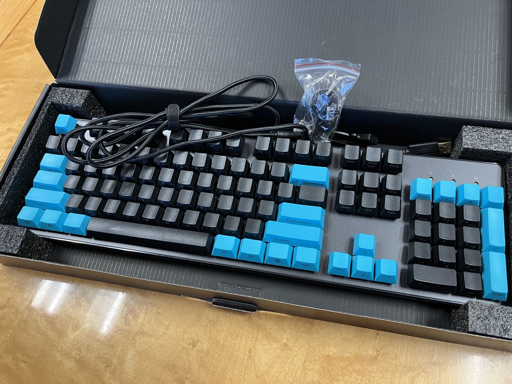 TECWARE Phantom 104-Key Full Size Gaming Keyboard