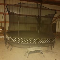 Spring Free Trampoline 