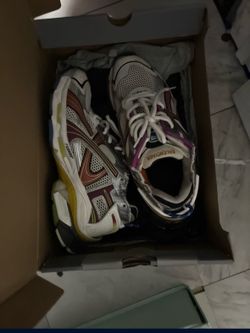 balenciaga runners