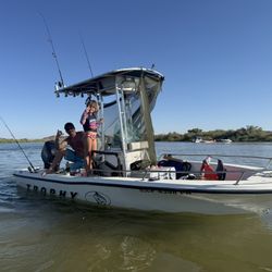 2000 Trophy Center console