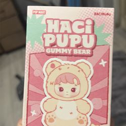Haci pupu  gummybear popmart