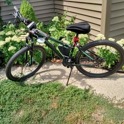 Brand New 26 Inch Schwinn Sidewinder  21 Speed