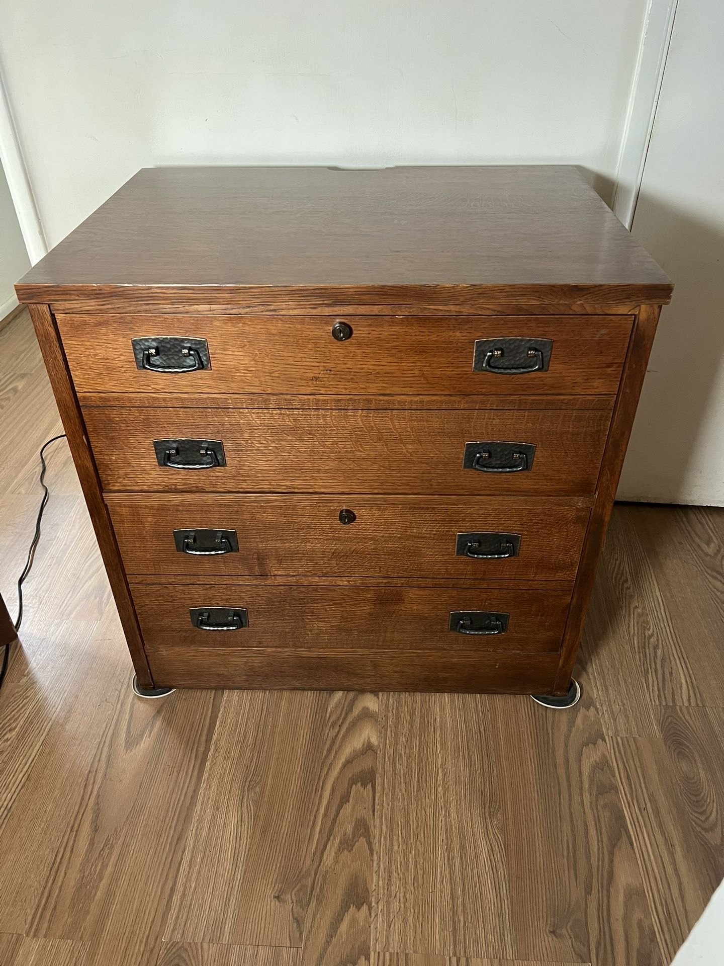 Beautiful 2 Drawer Stickly Furniture File Cabinet