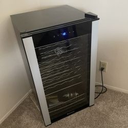 Wine enthusiast Fringe