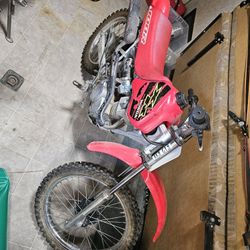 2000 Honda Xr100r Dirtbike