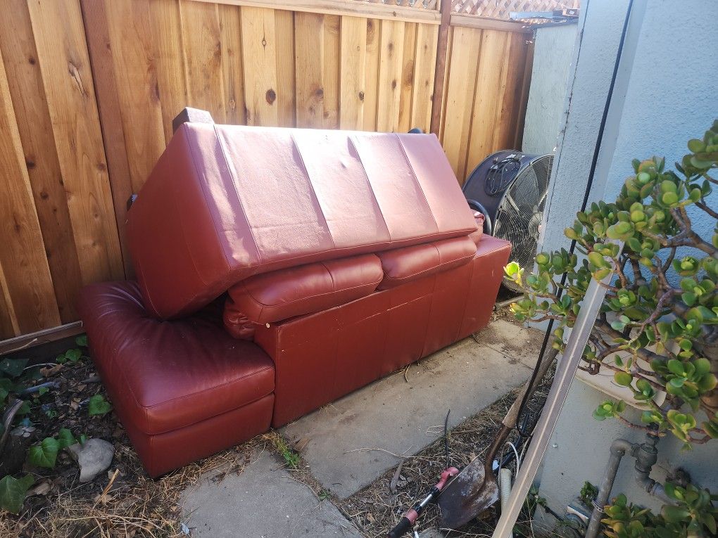 2 Red Couches