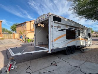 2004 gearbox toy hauler