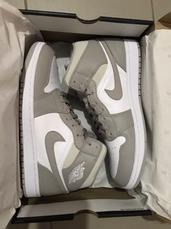 Air Jordan 1 Mid