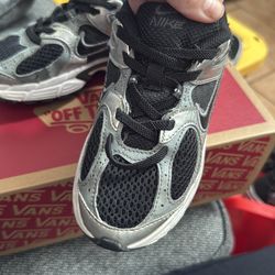 Nike kids size 13C ($25)