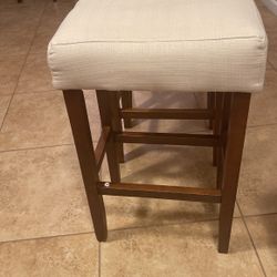 3 Bancos En Muy Buenas  Condiciones 