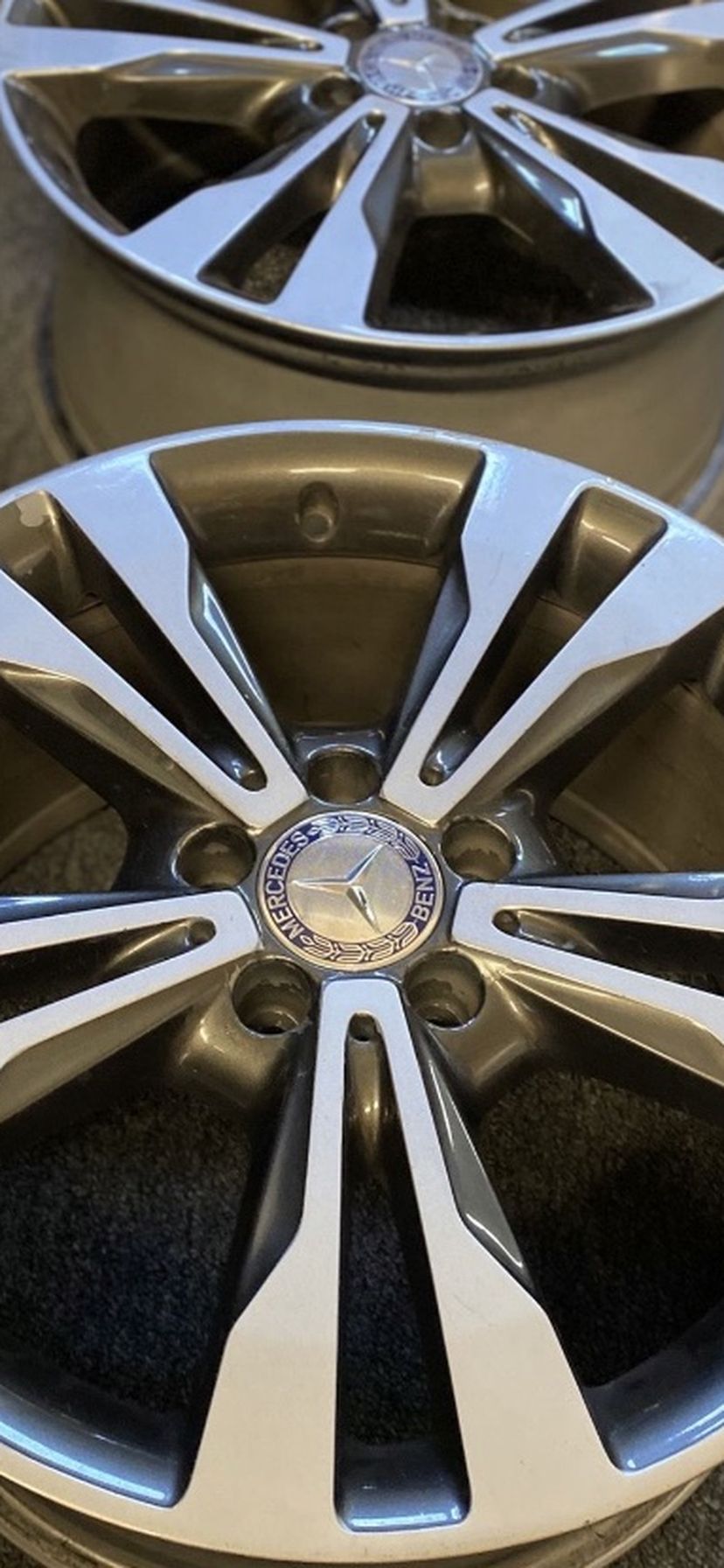 Mercedes rims 18’ all 4