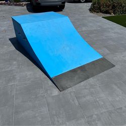 Bike & Skate Ramp quarter pipe kick turn