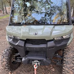 2019 Can Am Defender HD8