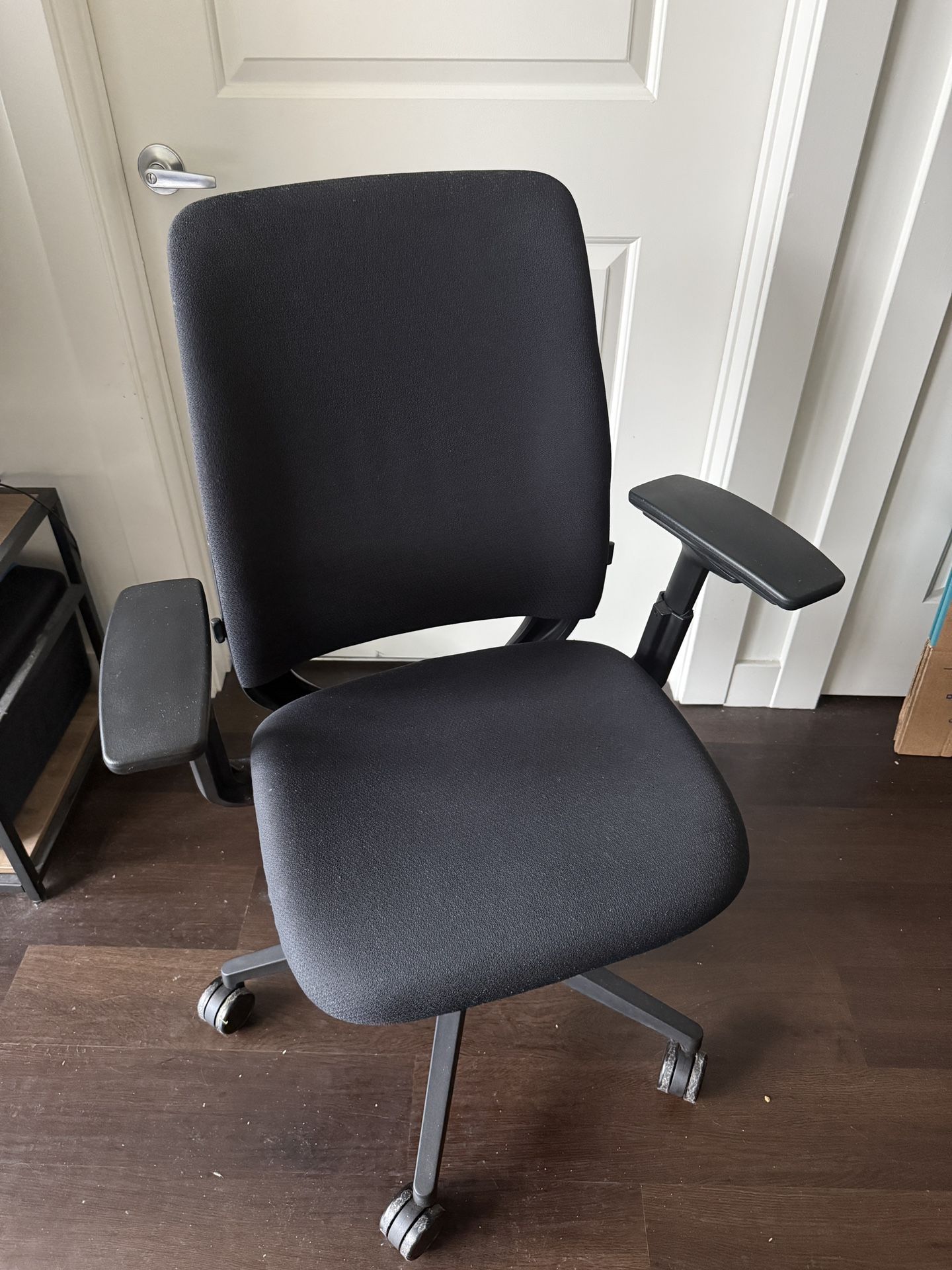 Steelcase Amia Chair