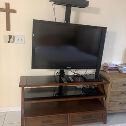 Wooden TV Stand with Mount/Mueble de TV con Soporte