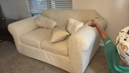 Free couch with cover FREEE