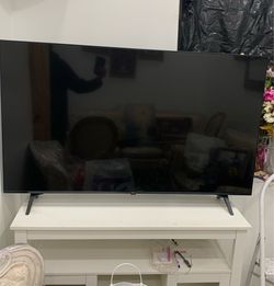 LG 55-Inch Class UT7550 Series 4K UHD Smart TV