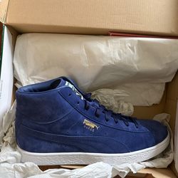 Blue PUMA casual hi-top sneakers