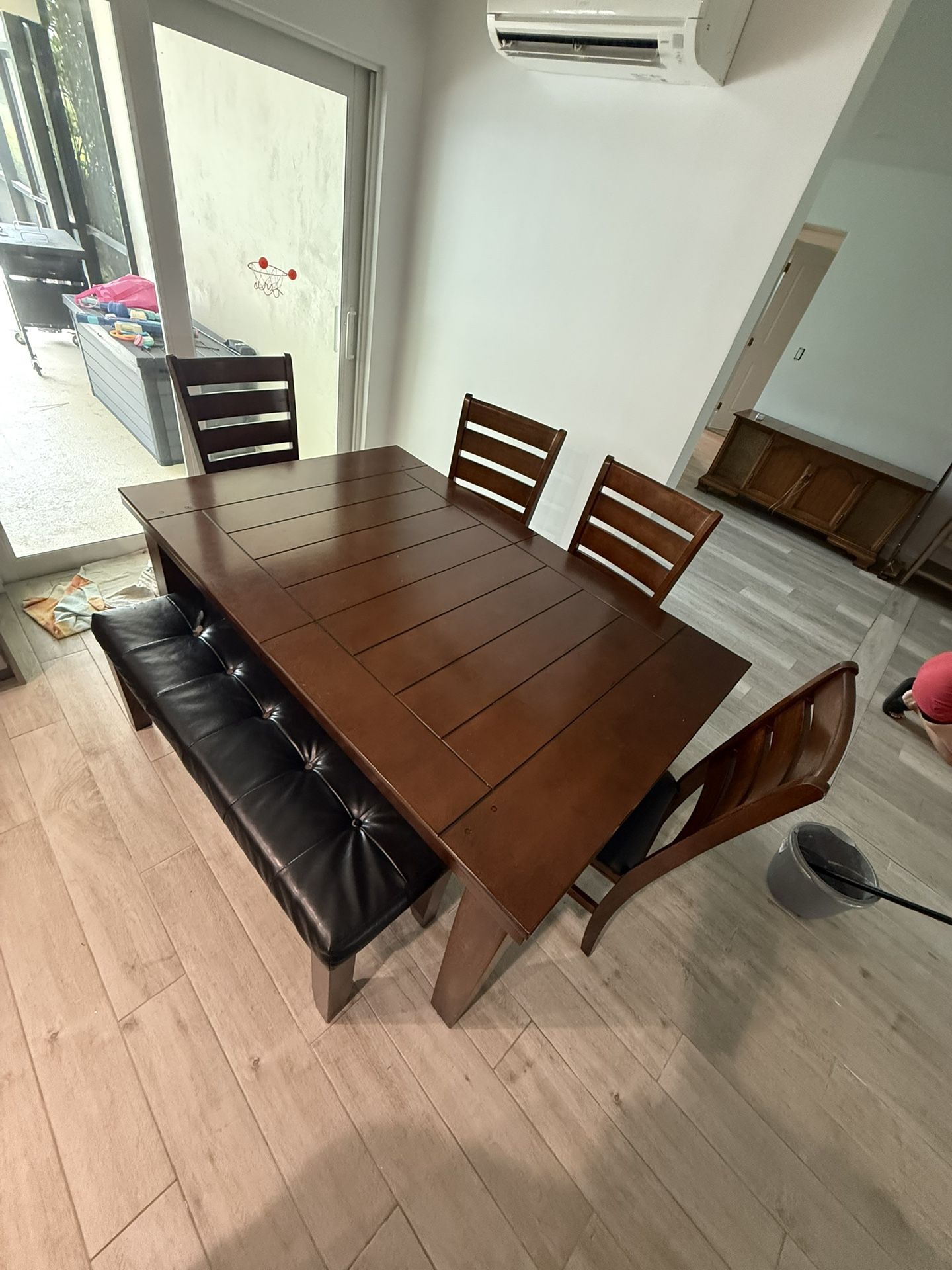 Kitchen table