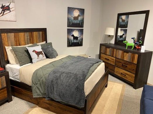 Vertani Black Queen Panel Bed, Dresser And Mirror$10 Down Payment And Financing Available