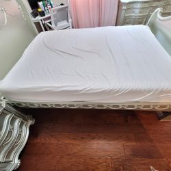 3 Piece Bedset (Full) With Tundrel (Twin)