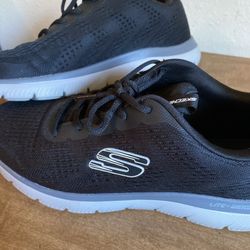 Sketchers Lite-weight Black Shoes 