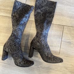 SNAKESKIN KNEE HIGH STRETCH BOOTS