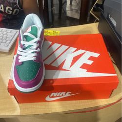 Nike Dunk Low ‘Reverse Joker’