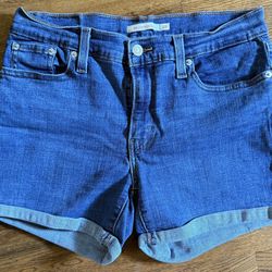 Levi’s Women’s Mid Length Shorts Size 29