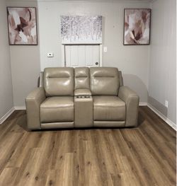 Power Reclining Leather Loveseat with Console